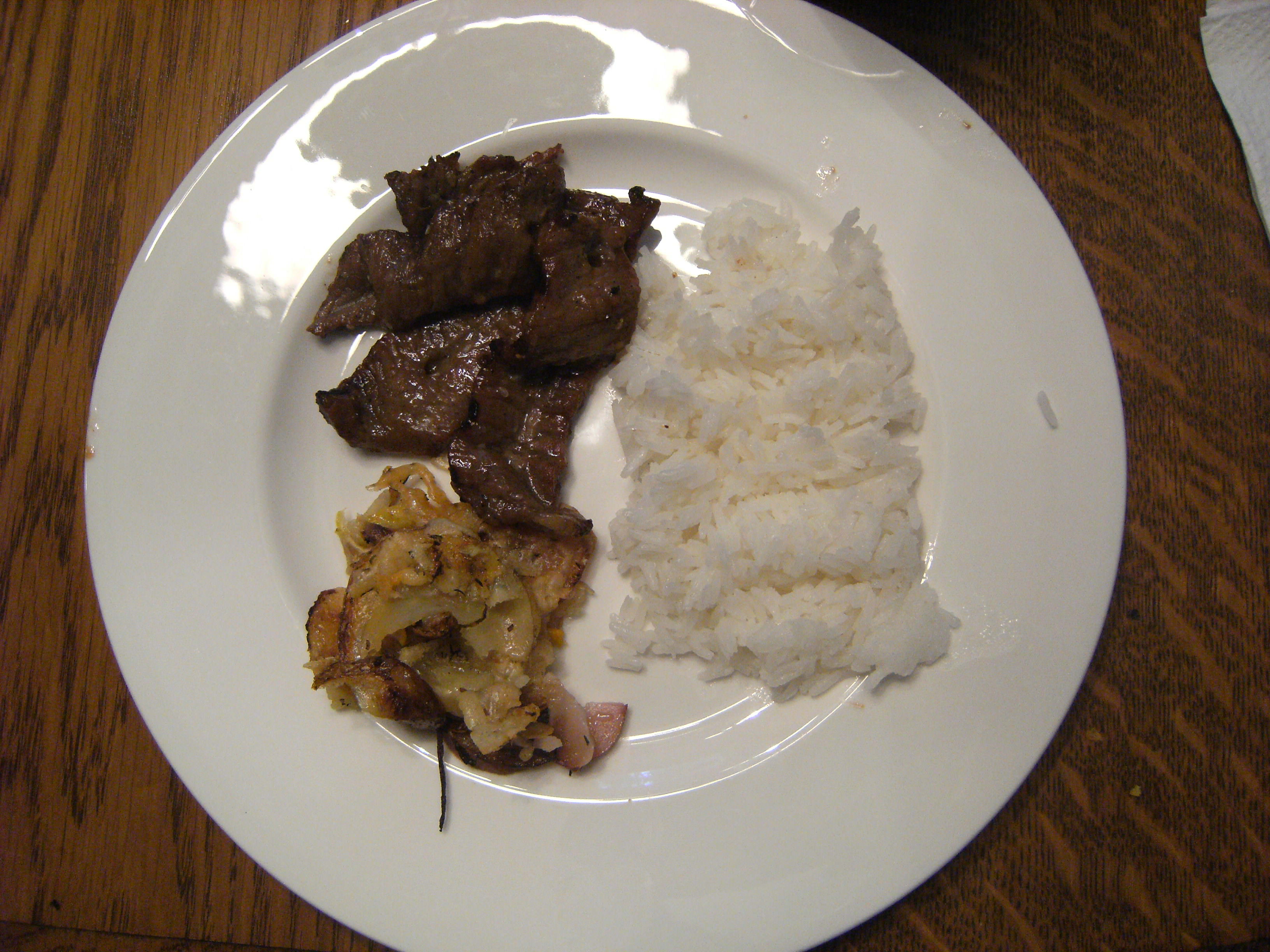 Korean Barbecued Beef - Kalbi, Galbi, or Bulgogi. Get the recipe on ComfortablyDomestic.com