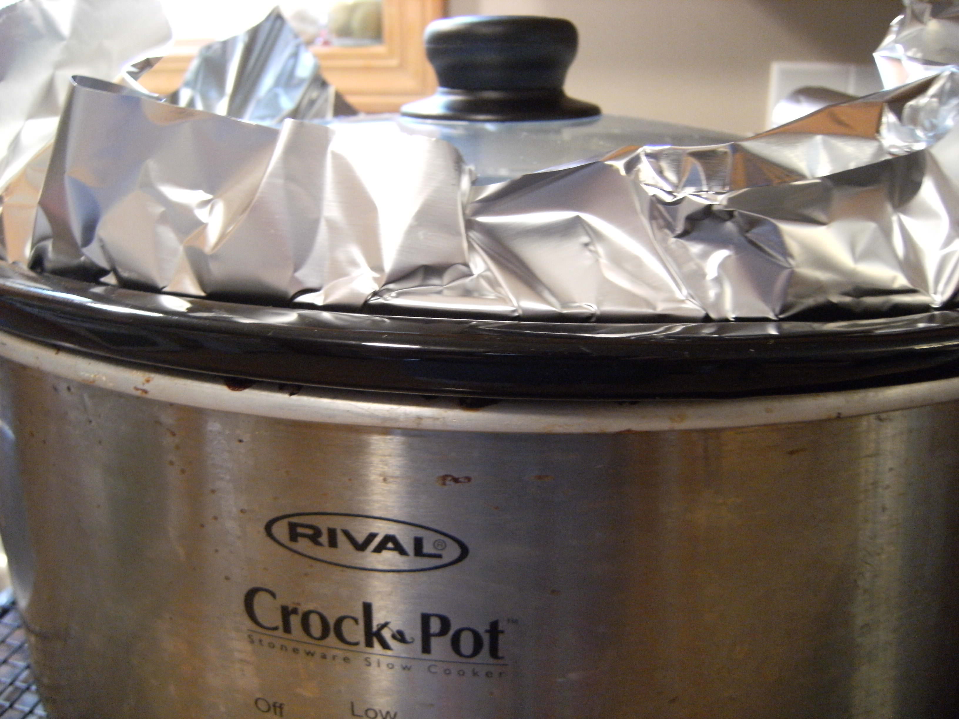 foil-wrapped-slow-cooker-lid