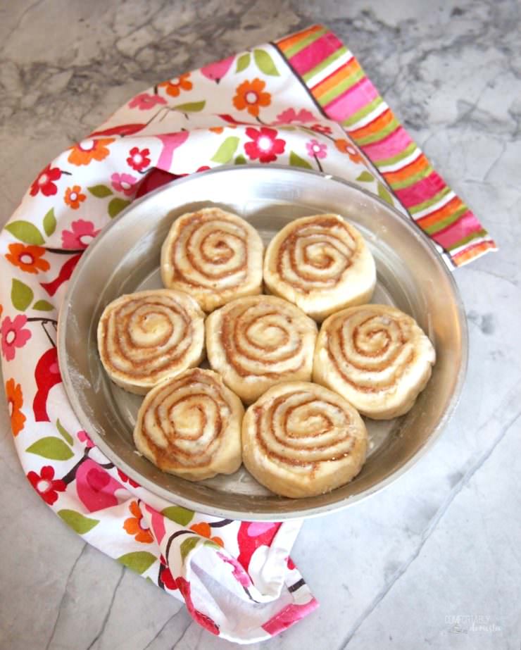 Vanilla latte cinnamon rolls infuse the coffee house flavor of a vanilla latte into a sweet, gooey cinnamon roll. They make a delicious weekend breakfast treat!