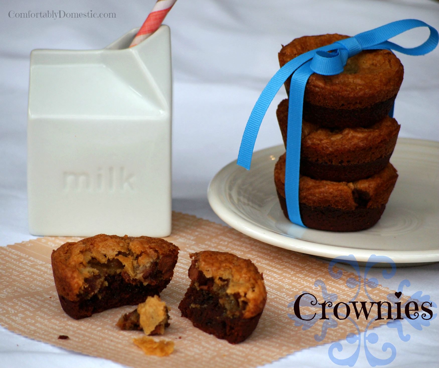 Crownies are a delicious dessert combination of soft chocolate chip cookies and fudgy, chewy brownies. | ComfortablyDomestic.com