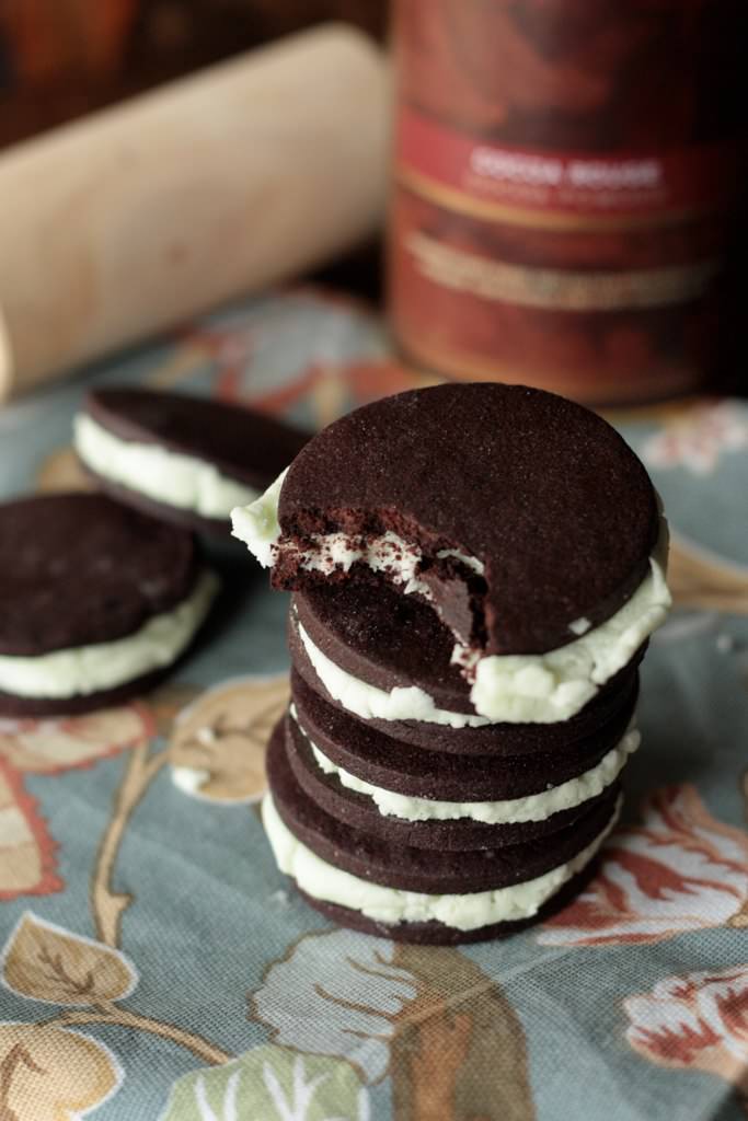 Homemade Chocolate Mint Oreos Recipe, from Country Cleaver