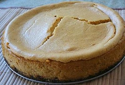 A cracked pumpkin cheesecake - Learn how to avoid the cracks at ComfortablyDomestic.com