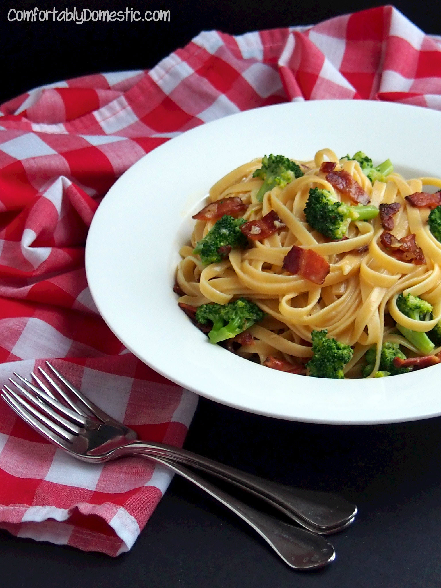 Broccoli Bacon Carbona from ComfortablyDomestic.com is a simple, restaurant quality meal that's ready in 30 minutes. 