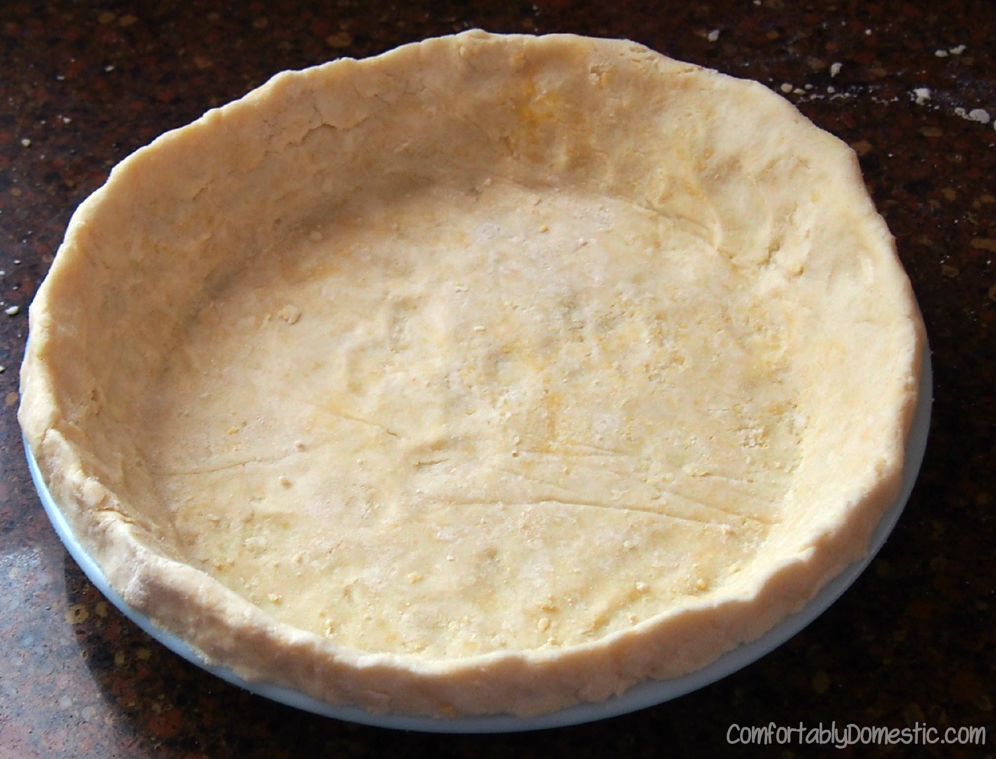 Gluten Free Pie Crust - plain edge | ComfortablyDomestic.com