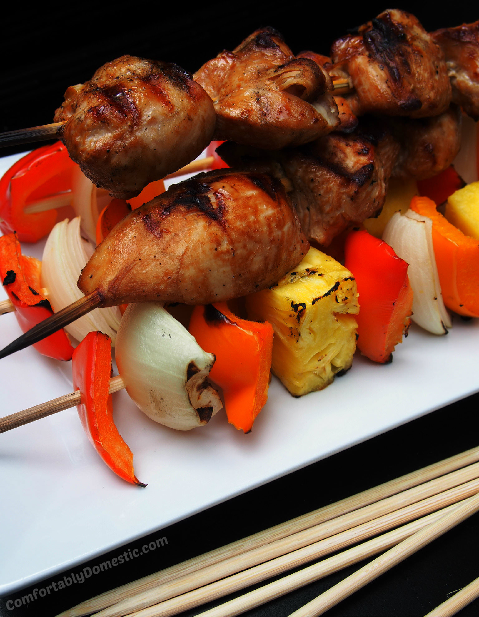 Soy Ginger Chicken Kabobs and 3 Easy Entertaining Rules | ComfortablyDomestic.com