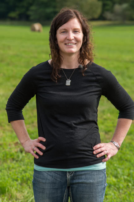 5 Minutes with a Farmer Nu-Dream Dairy Interview with Katie-Dellar| ComfortablyDomestic.com