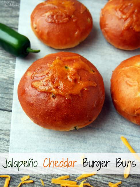 Jalapeño-Cheddar-Burger-Buns have cheese baked right in and bring a hint of heat to really elevate the flavor of hamburgers and sandwiches.