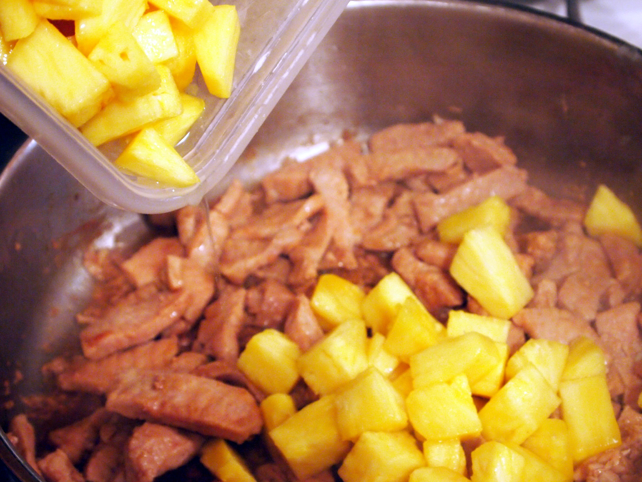 Dinner in a Jiff: Pork and Pineapple Stir Fry - Comfortably Domestic