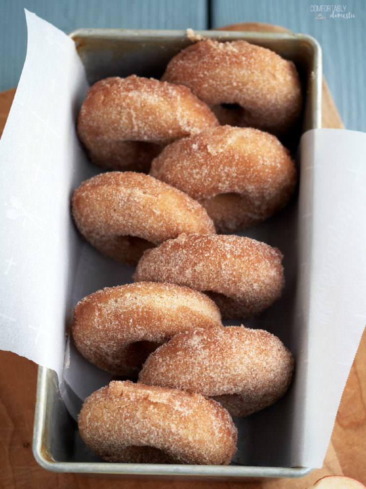 Apple-Cinnamon-Doughnuts-are-baked, not fried, and wrap your taste buds in the comforting flavors of fall like wearing a snuggly old sweater on a brisk day.