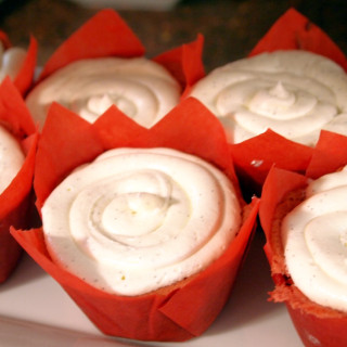 ﻿Strawberry cupcakes with marshmallow buttercream ﻿are moist strawberry-sweetened cupcakes topped with fluffy marshmallow buttercream frosting. | ComfortablyDomestic.com