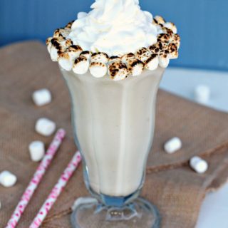 Toasted Marshmallow Milkshakes blend toasted marshmallows with vanilla bean ice cream, milk and malt powder for a delightful dessert. This amazing treat tastes just like a gooey, fire roasted marshmallow!