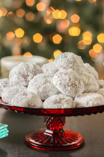 'tis the season for a really great Weekly Menu Plan Christmas Cookies! Join in the fun with some of the Dinner Diva's favorite holiday cookie recipes!