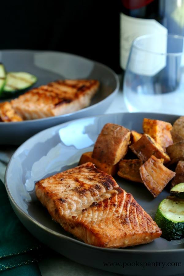 toasted-glazed-salmon-on-gray-pottery-plate