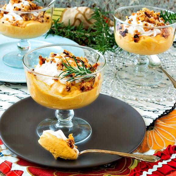 pumpkin-mousee-with-streusel-in-stemware-glass