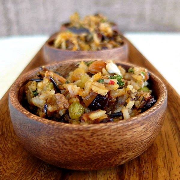 wild-rice-stuffing-in-wooden-bowls